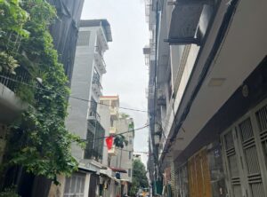 Mua căn nhà 8 tỷ đồng ở Hà Nội, sau 1 năm có khách trả giá 15 tỷ, chủ nhà sốc: "Không ngờ giá nhà tăng nhanh như vậy"