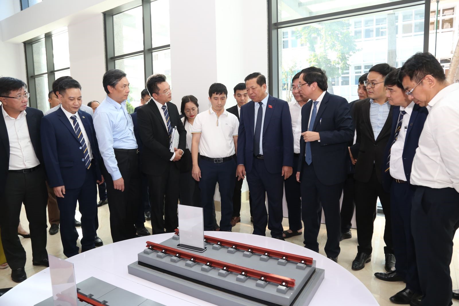 Bộ trưởng Trần Hồng Minh: Trường Đại học Giao thông vận tải cần đẩy mạnh đào tạo nhân lực phục vụ đường sắt cao tốc