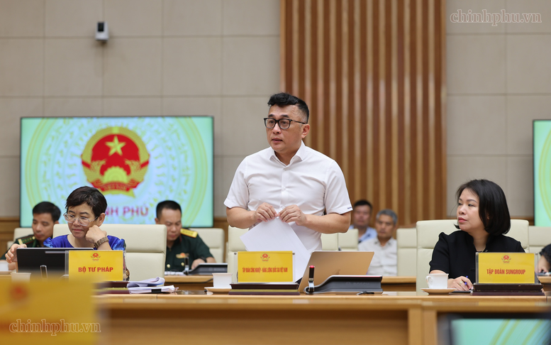 Khơi thông nguồn lực, tạo thuận lợi cho doanh nghiệp phát triển công nghiệp, xây dựng, hạ tầng
Sáng 14/8, Ủy viên Bộ Chính trị, Phó Thủ tướng Thường trực Phạm Gia Túc chủ trì Hội nghị tháo gỡ các khó khăn, vướng mắc trong lĩnh vực công nghiệp, xây dựng, hạ tầng và quy hoạch.
Thứ trưởng Bộ Xây dựng Nguyễn Văn Sinh tham dự hội nghị.
https://anphatcons.vn/