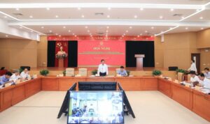 Bộ trưởng Trần Hồng Minh yêu cầu chuyển mạnh từ hoàn thành nhiệm vụ sang tạo ra sản phẩm, kết quả cụ thể; từ quản lý bằng hồ sơ sang quản trị dựa trên dữ liệu, xử lý dứt điểm các điểm nghẽn về cơ sở dữ liệu trong Kế hoạch 100 ngày chuyển đổi số.